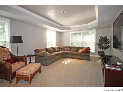 2105 Wiggins, Springfield, IL 62704 photo 6