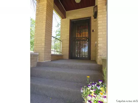 1715 N 7th St, Springfield, IL 62702 photo 5