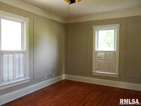 2100 N 9th Street St, Springfield, IL 62702 photo 3