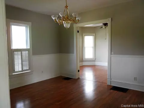 2100 N 9th Street St, Springfield, IL 62702 photo 4