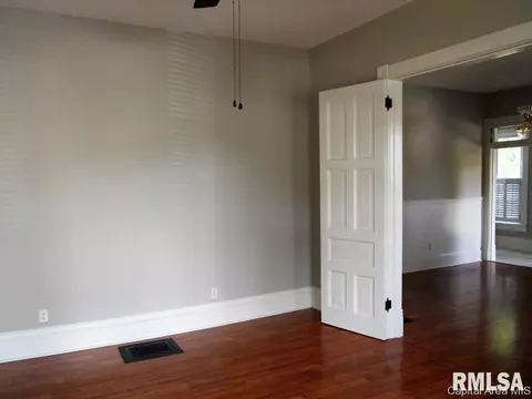 2100 N 9th Street St, Springfield, IL 62702 photo 6
