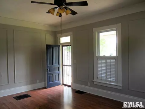 2100 N 9th Street St, Springfield, IL 62702 photo 2