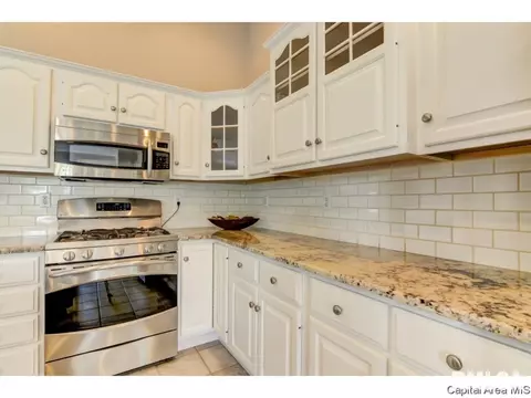 7405 Piper Glen Dr, Springfield, IL 62711 photo 10