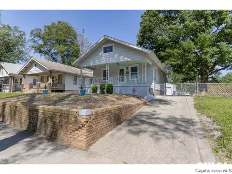 2264 Yale Blvd, Springfield, IL 62703 photo 2