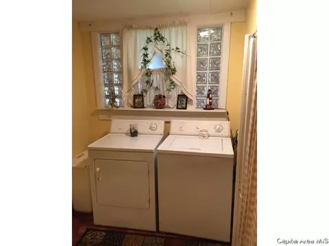 348 King, White Hall, IL 62092 photo 7