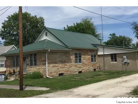 348 King, White Hall, IL 62092 photo 1