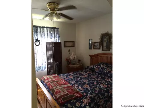 348 King, White Hall, IL 62092 photo 5