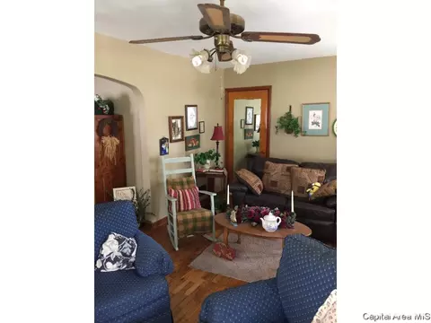 348 King, White Hall, IL 62092 photo 2