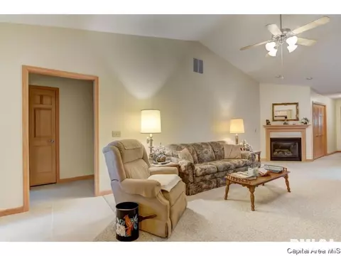 7103 Preston Dr, Springfield, IL 62711 photo 6