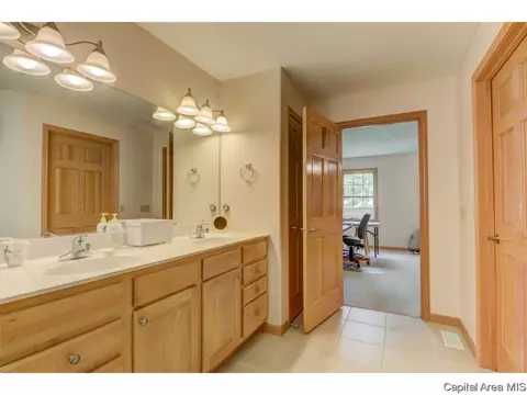 7103 Preston Dr, Springfield, IL 62711 photo 18