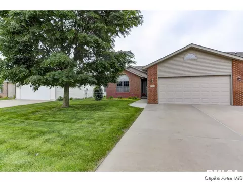 7103 Preston Dr, Springfield, IL 62711 photo 1