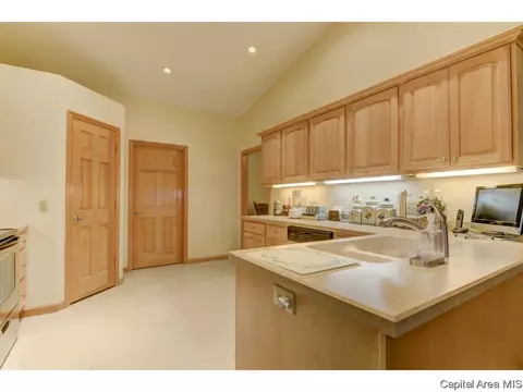 7103 Preston Dr, Springfield, IL 62711 photo 10