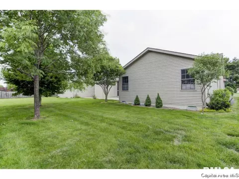 7103 Preston Dr, Springfield, IL 62711 photo 5