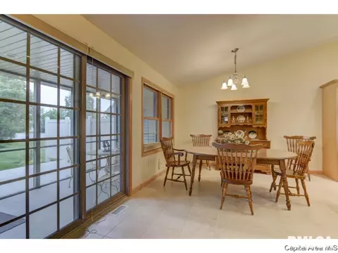 7103 Preston Dr, Springfield, IL 62711 photo 13