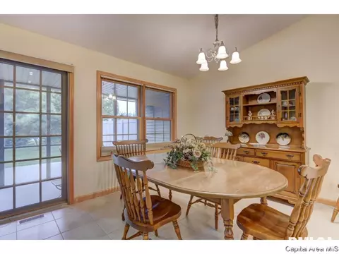 7103 Preston Dr, Springfield, IL 62711 photo 14