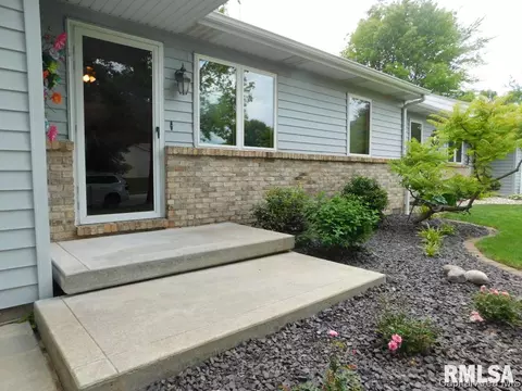 3353 Rawlings, Springfield, IL 62704 photo 2