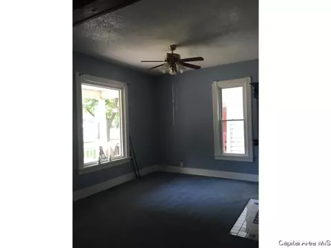 810 N 6th St, Springfield, IL 62702 photo 5