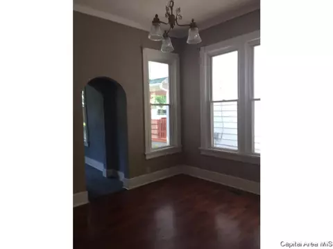 810 N 6th St, Springfield, IL 62702 photo 6
