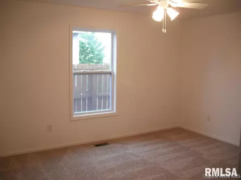 2004 Cormorant Dr, Springfield, IL 62711 photo 9