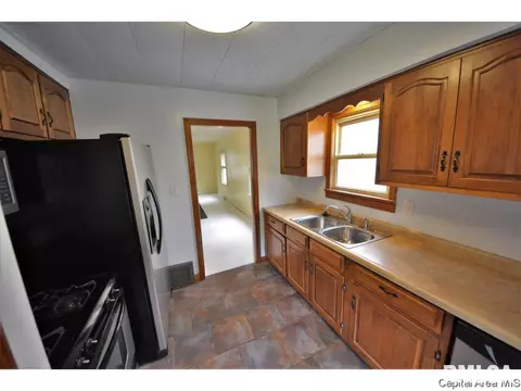 2532 S 8th St, Springfield, IL 62703 photo 8