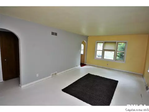 2532 S 8th St, Springfield, IL 62703 photo 5