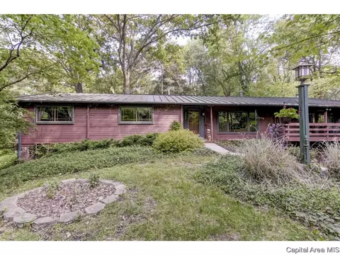 2322 E Lake Shore Dr, Springfield, IL 62712 photo 1