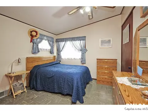 1145 W Iles, Springfield, IL 62704 photo 14