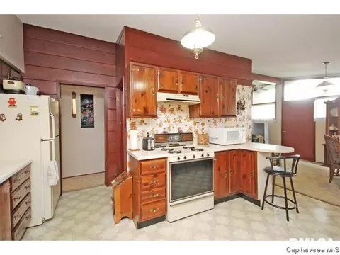 1145 W Iles, Springfield, IL 62704 photo 7