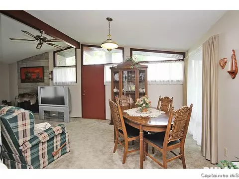 1145 W Iles, Springfield, IL 62704 photo 3