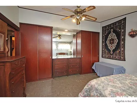 1145 W Iles, Springfield, IL 62704 photo 13