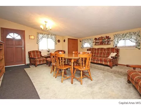1145 W Iles, Springfield, IL 62704 photo 2
