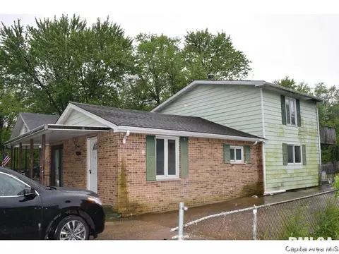 517 N Wesley St, Springfield, IL 62702 photo 2