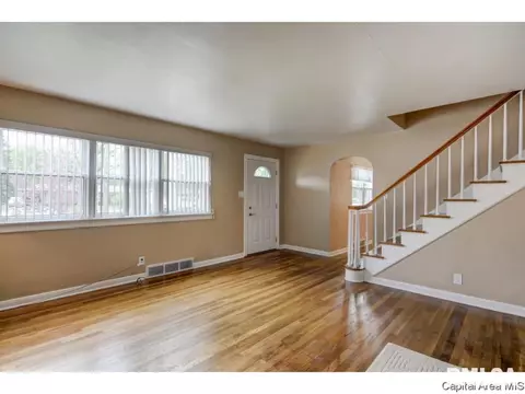 2120 Sangamon Ave, Springfield, IL 62702 photo 4