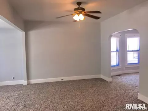 1611 W Governor St, Springfield, IL 62704 photo 6