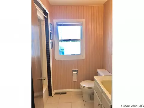 1611 W Governor St, Springfield, IL 62704 photo 16