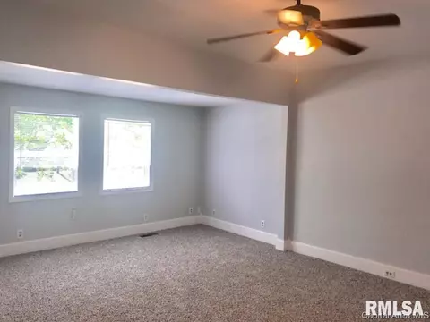 1611 W Governor St, Springfield, IL 62704 photo 7