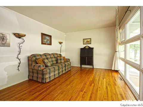 2800 Lincoln, Springfield, IL 62704 photo 2