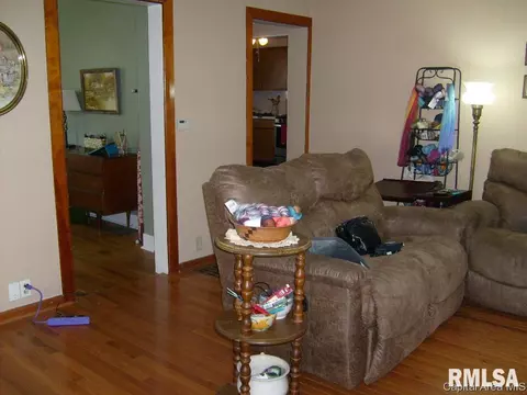 1616 W Capitol Ave, Springfield, IL 62704 photo 4