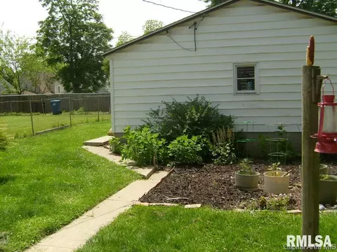 1616 W Capitol Ave, Springfield, IL 62704 photo 5