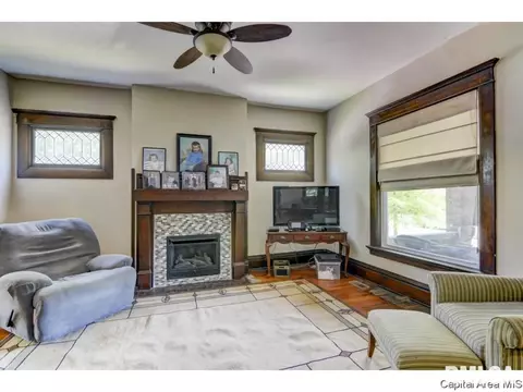 1501 S 2nd St, Springfield, IL 62704 photo 3