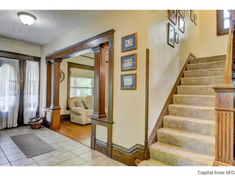 1501 S 2nd St, Springfield, IL 62704 photo 2