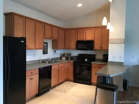 2919 S Meadowbrook Rd #8, Springfield, IL 62711 photo 8