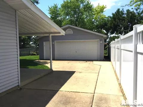 1833 Albert, Springfield, IL 62702 photo 4