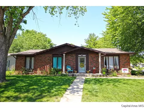 743 Hackberry Rd, Chatham, IL 62629 photo 1