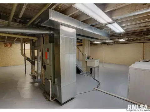 851 S Park Avenue Ct, Springfield, IL 62704 photo 23