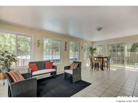 95 Nevermind Dr, Chatham, IL 62629 photo 4