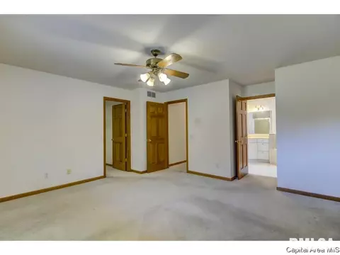 2304 Heather Mill Ct, Springfield, IL 62704 photo 7