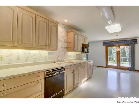 2304 Heather Mill Ct, Springfield, IL 62704 photo 21