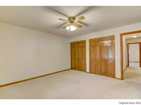 2304 Heather Mill Ct, Springfield, IL 62704 photo 5