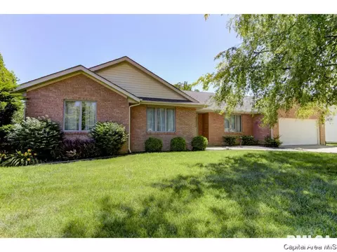 2304 Heather Mill Ct, Springfield, IL 62704 photo 2